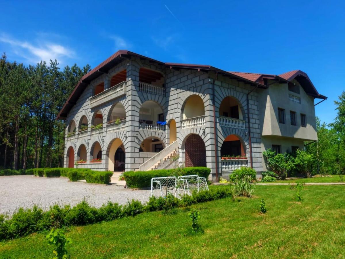 Vacation Home Keskic Velika Gata Exteriör bild