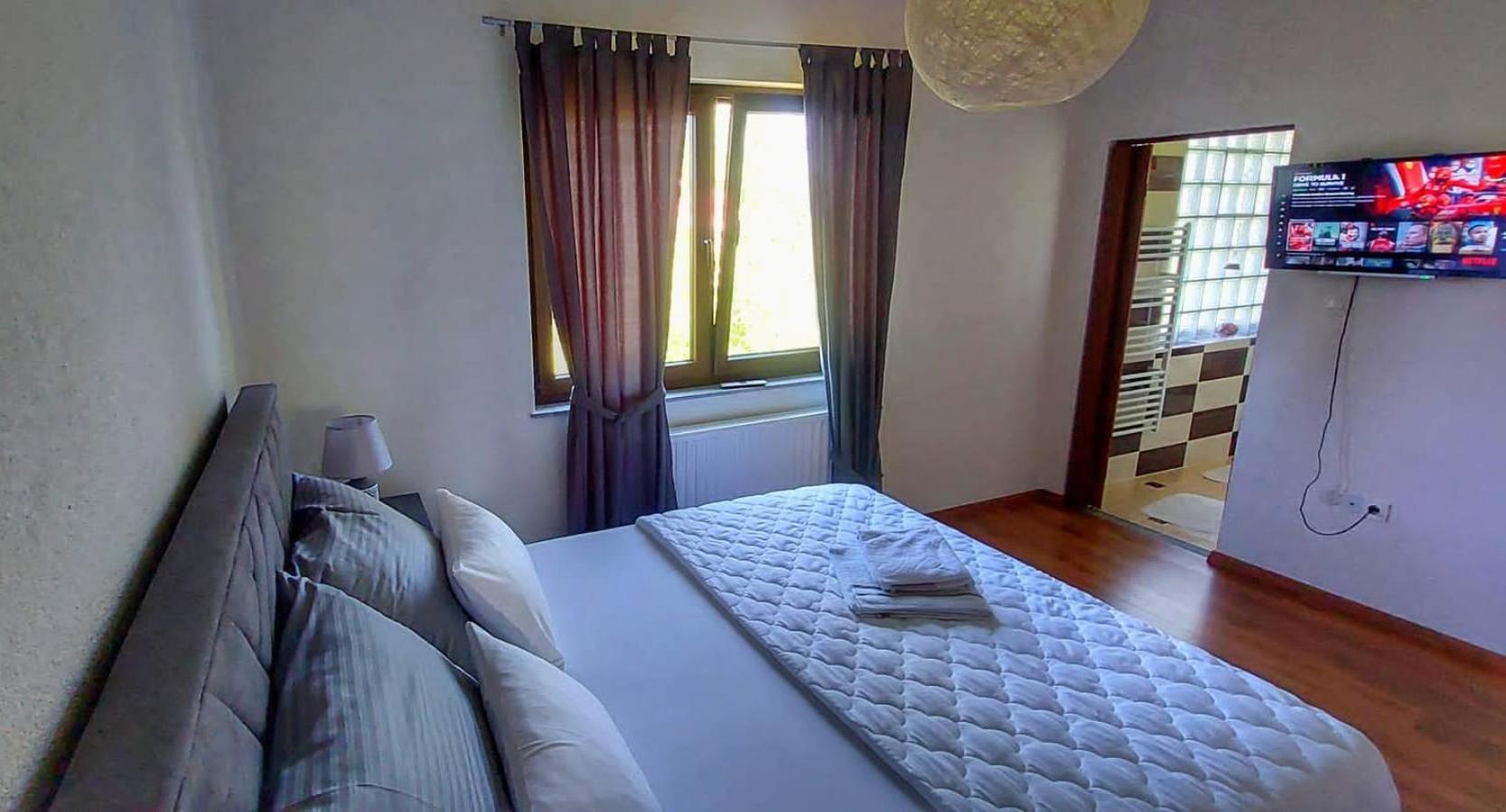 Vacation Home Keskic Velika Gata Exteriör bild